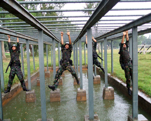 Mengintip latihan komando Kopassus & kamp tawanan seperti 
