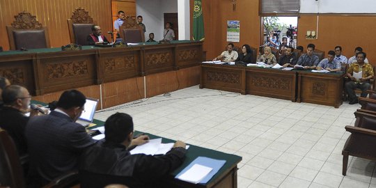 Menang di pengadilan, pengacara minta KPK stop penyidikan Komjen BG