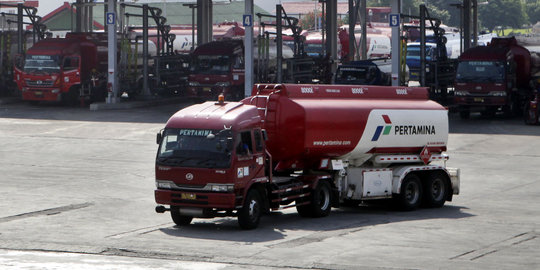 Impor 2 juta barel minyak, Pertamina bungkam soal harga