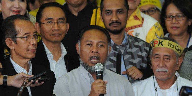Bambang Widjojanto kritik solusi Jokowi buat KPK