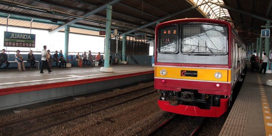 Jokowi pindah kantor, para menteri bakal naik KRL ke Bogor