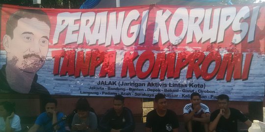 Pendemo: Jokowi jangan plintat plintut berantas korupsi
