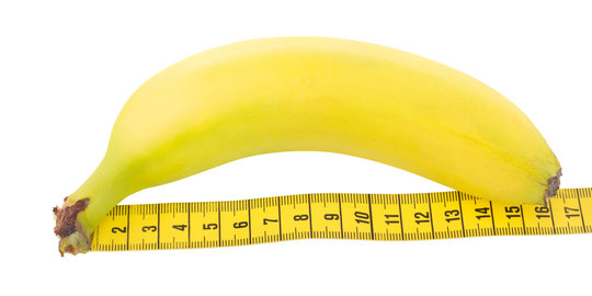 Bangun dari tidur, penis pria ini digigit pacarnya