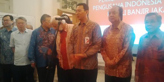 Kirim APBD ke Kemendagri, Ahok disebut keblinger diancam interpelasi