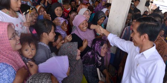 Usai peresmian, Jokowi blusukan ke TPI Panimbangan Tanjung Lesung