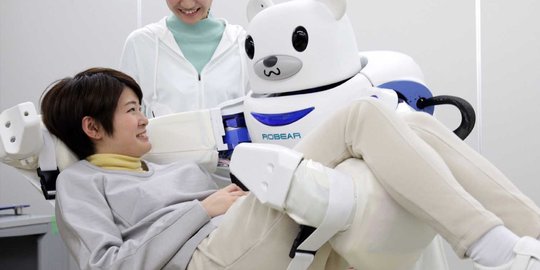 Canggih, robot perawat asal Jepang ini sanggup gendong orang lumpuh