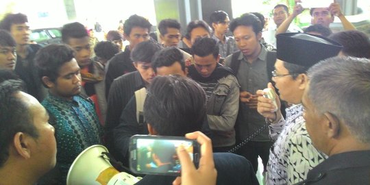 Wakil Dekan sering nantang carok, mahasiswa & dosen UIN Malang demo