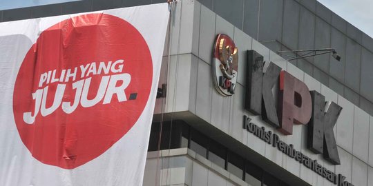 Kasus pemerasan bawahan Menteri Marwan, KPK periksa empat PNS