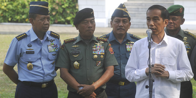 Jokowi kembalilah ke watak asli