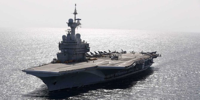 Megahnya kapal Charles de Gaulle, markas jet pembombardir ISIS