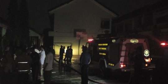 Ruang Lab SMAN 13 Ciledug ludes terbakar