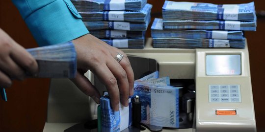 Rupiah terus anjlok, daya beli masyarakat turun