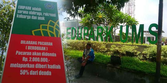 Pacaran di taman ini didenda Rp 2 juta, yang melapor dapat Rp 1 juta