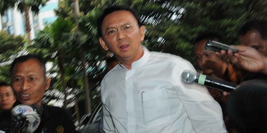 Ahok sebut ada penyimpangan duit proyek UPS sekolah