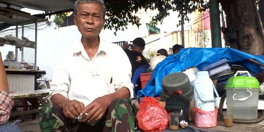 Meratapi nasib Slamet, veteran TNI jadi pedagang kopi dan gorengan