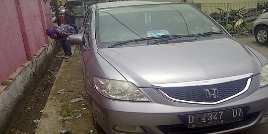 Ini mobil Honda City yang seret mahasiswa sampai 30 kilometer