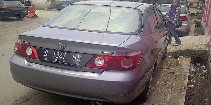 honda city yang seret mahasiswa bandung