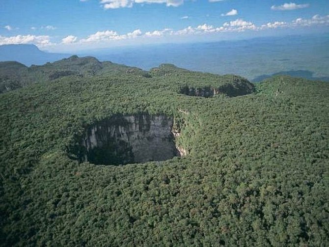 Unduh 90 Gambar Gunung Hijau Terbaik HD