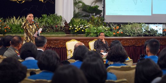 Cerita Jokowi minta duduk di samping Obama dan Putin saat APEC