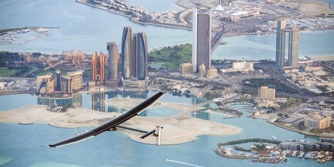 Jelang tur dunia, Solar Impulse 2 keliling langit Abu Dhabi