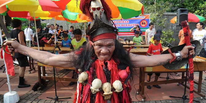 Hasil panen padi gunung memuaskan, Suku Dayak gelar pesta 