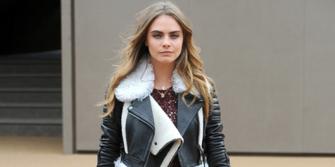 Inikah Wanita Yang Jadi Pacar Baru Cara Delevingne Merdeka Com