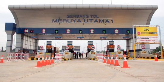 Mulai April 2015, lewat jalan tol wajib bayar pajak 10 persen