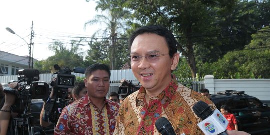 Ribut-ribut APBD, Ahok minta maaf beri tontonan politik memalukan