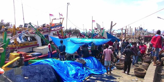 Rugi gara-gara BBM naik, nelayan Aceh jual kapal ke pemerintah