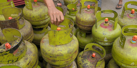 Tabung gas 3 kg diberi label 'Hanya Untuk Masyarakat Miskin'