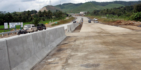 Sebagian ruas tol Trans Sumatera beroperasi 2016