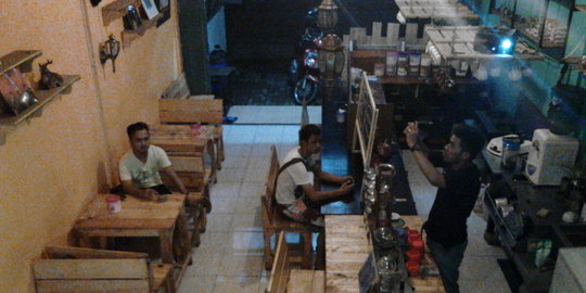 Manisnya Bisnis Kedai Kopi Anak Muda Beromzet Rp 30 Juta Per Bulan Merdeka Com