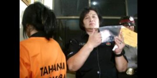 Polisi gerebek seorang ibu yang asyik nyabu di Solo