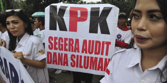 Ahok vs DPRD DKI, siapa yang 'begal' APBD?