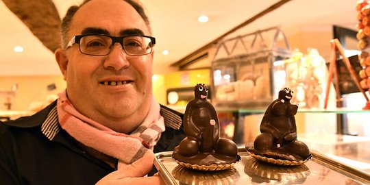 Bikin kue dari cokelat hitam, pria ini dibilang rasis