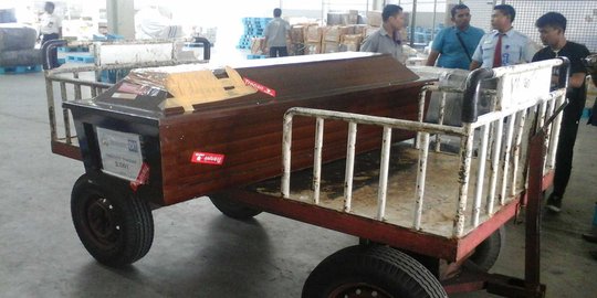 2 Jenazah korban ambruknya hanggar Bandara Makassar tiba di Medan