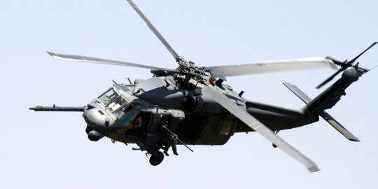 Helikopter tempur Black Hawk AS jatuh, 11 tentara hilang