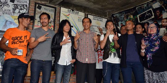 Bimbim Slank: Jokowi seperti bayi yang merangkak