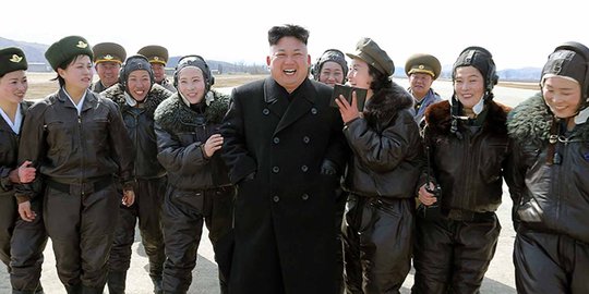 Karisma Kim Jong-un bikin tentara wanita Korea Utara 'klepek-klepek'