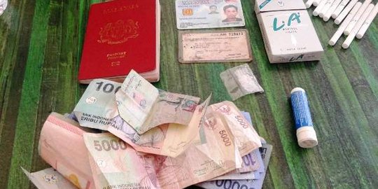 TNI AD tangkap penyelundup narkoba di perbatasan Malaysia