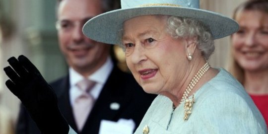 Ratu Elizabeth II cari sopir, digaji Rp 488 juta