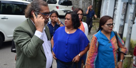 Datangi sekolah tempat pencabulan, Merdeka Sirait malah dilecehkan