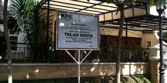Diduga hasil cuci uang, rumah kerabat Fuad Amin di Yogya disita KPK