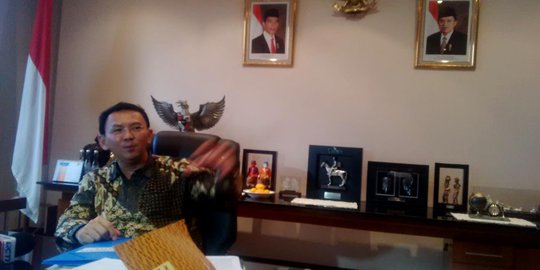 Ahok minta publik menilai APBD versi siapa yang paling korup