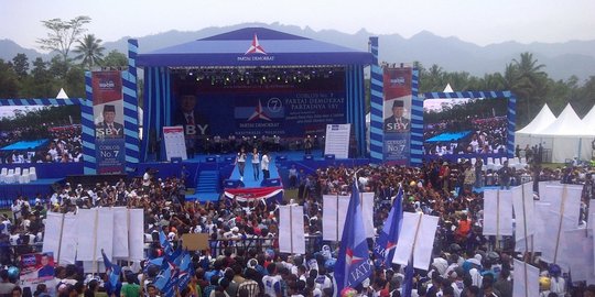 demokrat kembali demokratis rev1