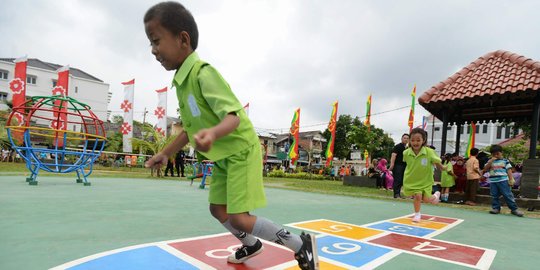 Potret keceriaan anak-anak bermain di Taman Pintar Pulogadung