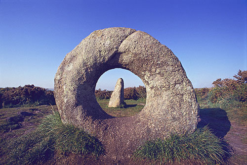 melewati batu men an tol inggris