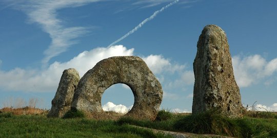 6 Batu kuno di berbagai negara ini diyakini menyimpan