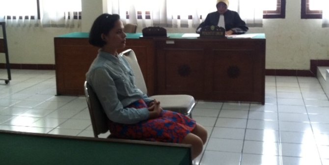 Hina Yogya, Florence dituntut enam bulan penjara & denda Rp 10 juta