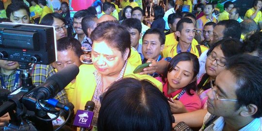 Airlangga Hartarto dan 30 DPD II Golkar dukung Agung Laksono